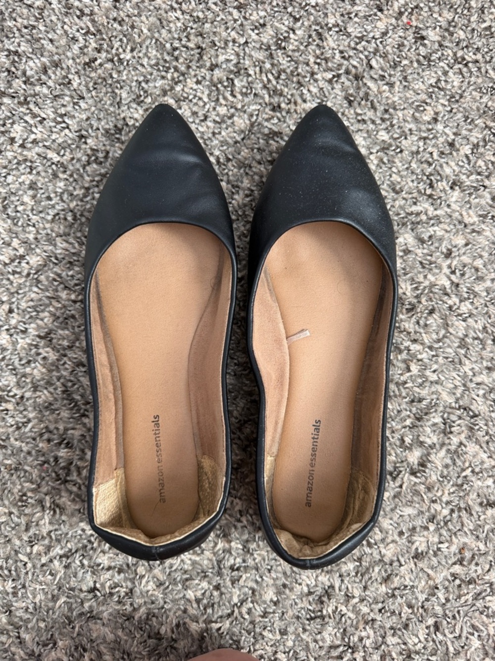 Amazon Essentials Black Pointed Toe Ballet Flats - Women's